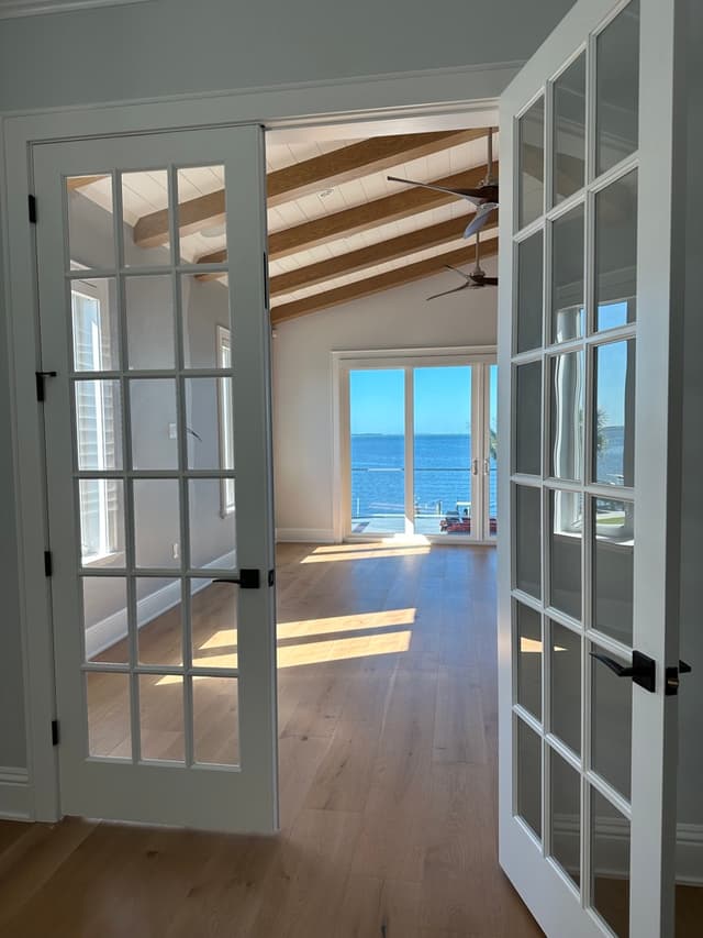 Image https://klchcharleston.s3.amazonaws.com/portfolio/beach-house-builder_1024.jpeg1