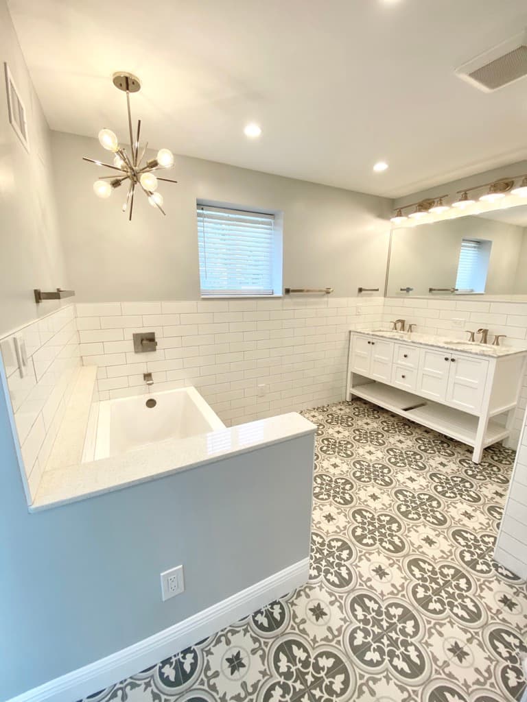 Image https://klchcharleston.s3.amazonaws.com/renovations/masterbathafter1_1024.JPG1